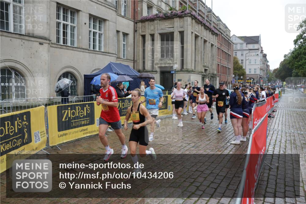 13.09.2026 - Kiel Lauf Yannick Fuchs http://msf.ph/oto/10434206 13.09.2026 11:44:10 Ziel  meine-sportfotos.de