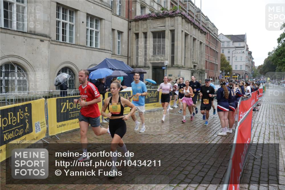 13.09.2026 - Kiel Lauf Yannick Fuchs http://msf.ph/oto/10434211 13.09.2026 11:44:10 Ziel  meine-sportfotos.de