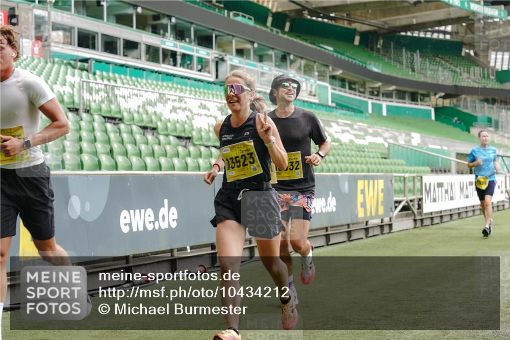 13.09.2026 - 21. swb-Marathon Bremen Michael Burmester http://msf.ph/oto/10434212 13.09.2026 10:24:50 Laufen im Stadion 10143, 10235, 10312, 10328, 10336, 10337, 10341, 10346, 10358, 10456, 10520, 10592, 10593, 10618, 10632, 10775, 10782, 10816, 10861, 10972, 10988, 11020, 11042, 11108, 11143, 11201, 11265, 11312, 11373, 11375, 11426, 11442, 11447, 11468, 11527, 11607, 11615, 11628, 11630, 11632, 11704, 11713, 11758, 11779, 11826, 11895, 11903, 11948, 12144, 12246, 12281, 12404, 12406, 12426, 12442, 12468, 12469, 12477, 12525, 13520, 13566, 13580, 13585, 13586 meine-sportfotos.de