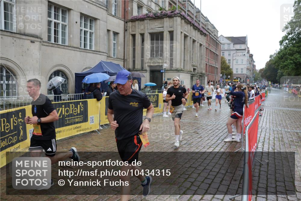 13.09.2026 - Kiel Lauf Yannick Fuchs http://msf.ph/oto/10434315 13.09.2026 11:44:19 Ziel  meine-sportfotos.de