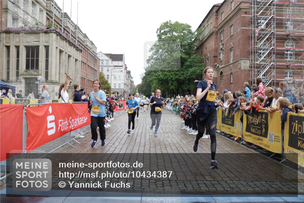 13.09.2026 - Kiel Lauf Yannick Fuchs http://msf.ph/oto/10434387 13.09.2026 09:48:04 Ziel 122, 218, 366, 872, 1227, 1713, 2755, 4288, 4467, 4710, 6242, 6809, 7070, 7258, 8080, 9694, 12393, 390, 466, 591, 1743, 2241, 2755, 3373, 3735, 3812, 4011, 4103, 4225, 4365, 4400, 4460, 4479, 4480, 4952, 5215, 5517, 6072, 6078, 6639, 6696, 6942, 7767, 8096, 8503, 8540, 8777, 8833, 9528, 9697, 9936, 10789, 10823, 11396, 11654, 12007, 12099, 12167, 12393, 1047, 1976, 2656, 2671, 2970, 4219, 4350, 5185, 5518, 5825, 6464, 7247, 7481, 9755, 10200, 5517, 6696, 10789 meine-sportfotos.de