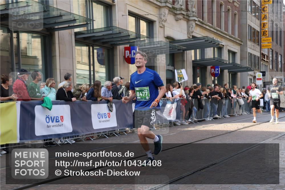 13.09.2026 - 21. swb-Marathon Bremen Strokosch-Dieckow http://msf.ph/oto/10434408 13.09.2026 13:13:15 Ziel 779, 2130, 2360, 2401, 2767, 2882, 3413, 6407, 7493, 7707, 8477, 8568, 8840, 8963, 9442, 13099, 280, 313, 621, 868, 987, 1207, 2498, 2559, 2801, 2858, 2962, 3566, 3625, 4582, 5345, 5379, 5769, 5965, 6038, 6349, 6394, 7874, 8197, 8291, 8419, 8464, 8798, 9092, 9217, 13140 meine-sportfotos.de