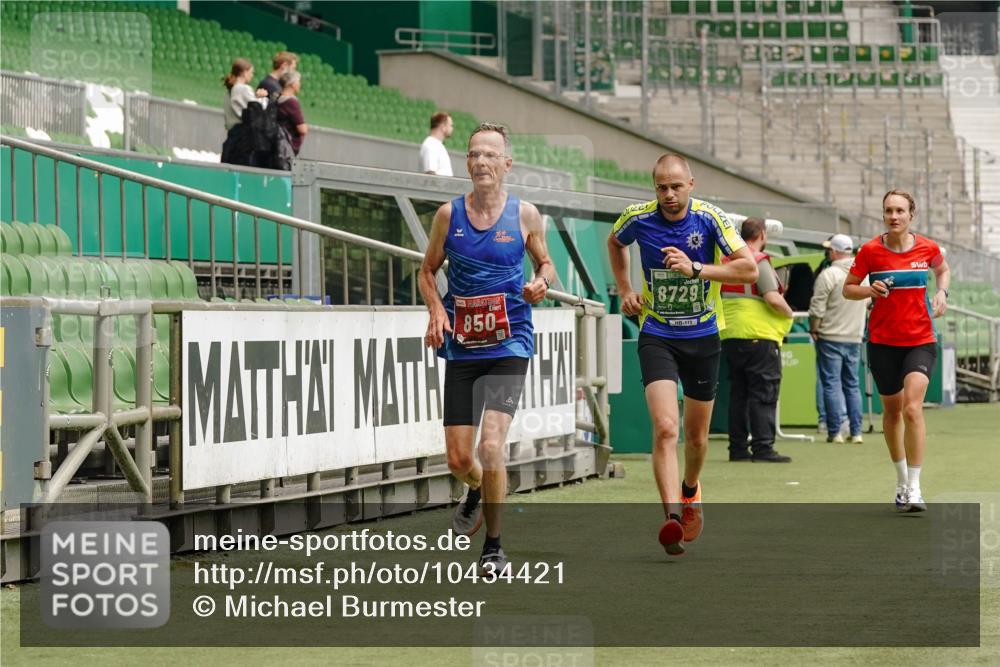 13.09.2026 - 21. swb-Marathon Bremen Michael Burmester http://msf.ph/oto/10434421 13.09.2026 12:36:18 Laufen im Stadion 365, 850, 1288, 1485, 1550, 1583, 1875, 1993, 2073, 3617, 4232, 7244, 7692, 7768, 8075, 13033, 482, 668, 943, 1020, 1126, 1507, 1606, 1629, 2100, 5428, 7741, 8044 meine-sportfotos.de