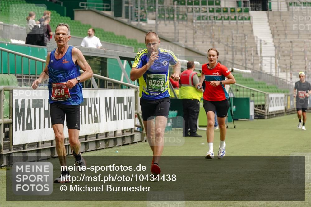 13.09.2026 - 21. swb-Marathon Bremen Michael Burmester http://msf.ph/oto/10434438 13.09.2026 12:36:19 Laufen im Stadion 365, 850, 1288, 1485, 1550, 1583, 1875, 1993, 2073, 3617, 4232, 7244, 7692, 7768, 8075, 13033, 482, 525, 668, 943, 1020, 1126, 1507, 1606, 1629, 2100, 5428, 7741, 8044 meine-sportfotos.de
