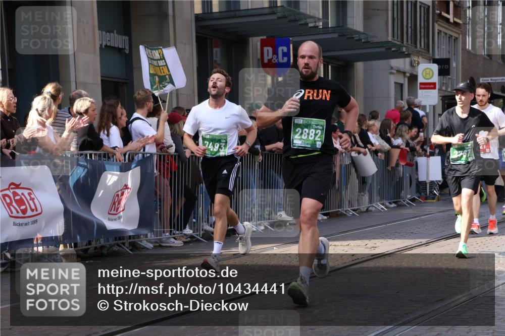 13.09.2026 - 21. swb-Marathon Bremen Strokosch-Dieckow http://msf.ph/oto/10434441 13.09.2026 13:13:17 Ziel 779, 2360, 2401, 2767, 2882, 3413, 6407, 7493, 7707, 8477, 8568, 8840, 8963, 9442, 9884, 13099, 280, 313, 621, 868, 987, 1207, 2130, 2498, 2559, 2801, 2858, 2962, 3566, 3625, 4582, 5345, 5769, 6038, 6349, 6394, 7874, 8197, 8291, 8419, 8464, 9092, 9217, 13140 meine-sportfotos.de
