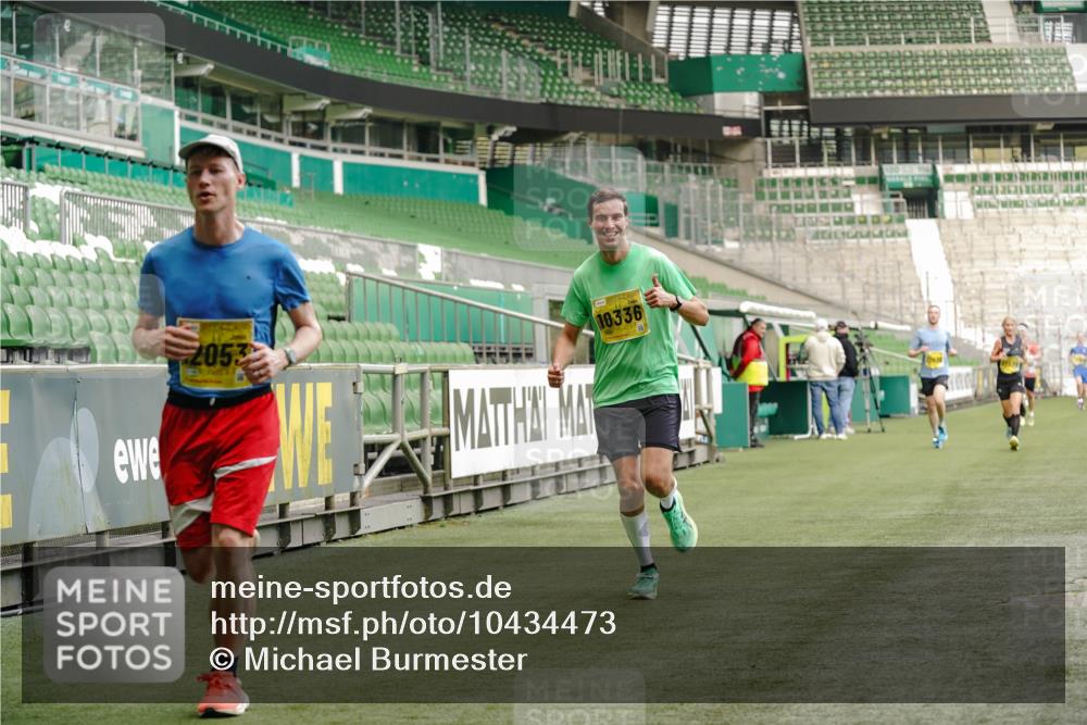 13.09.2026 - 21. swb-Marathon Bremen Michael Burmester http://msf.ph/oto/10434473 13.09.2026 10:24:58 Laufen im Stadion 10143, 10235, 10312, 10328, 10336, 10337, 10341, 10346, 10358, 10456, 10520, 10592, 10593, 10618, 10632, 10742, 10775, 10816, 10861, 10972, 10988, 11020, 11042, 11108, 11143, 11201, 11265, 11312, 11373, 11375, 11426, 11442, 11447, 11468, 11527, 11607, 11615, 11628, 11630, 11632, 11704, 11758, 11779, 11826, 11895, 11903, 11948, 12144, 12246, 12281, 12406, 12426, 12442, 12468, 12469, 12477, 12525, 13520, 13566, 13580, 13585, 13586 meine-sportfotos.de