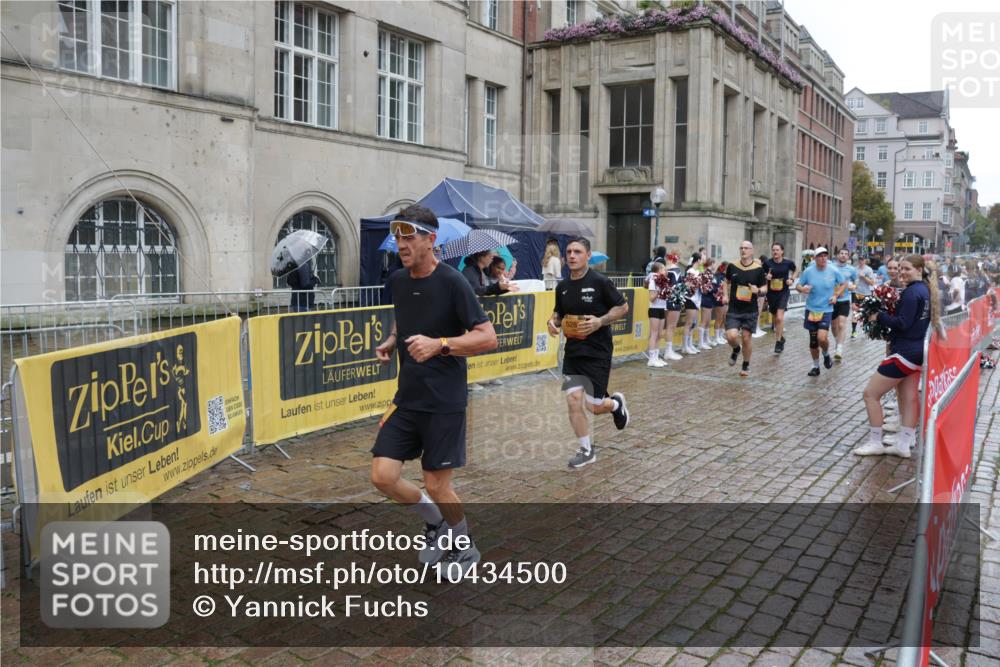 13.09.2026 - Kiel Lauf Yannick Fuchs http://msf.ph/oto/10434500 13.09.2026 11:44:32 Ziel  meine-sportfotos.de