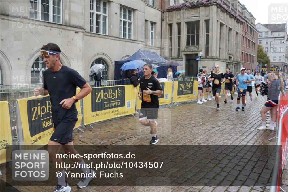13.09.2026 - Kiel Lauf Yannick Fuchs http://msf.ph/oto/10434507 13.09.2026 11:44:32 Ziel  meine-sportfotos.de