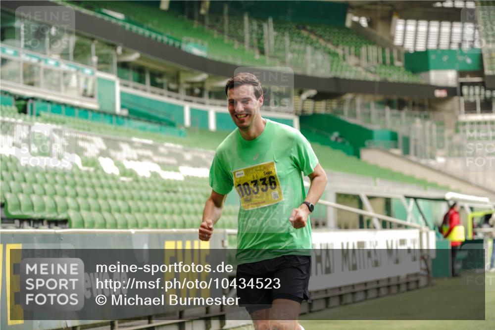 13.09.2026 - 21. swb-Marathon Bremen Michael Burmester http://msf.ph/oto/10434523 13.09.2026 10:25:00 Laufen im Stadion 10143, 10235, 10312, 10328, 10336, 10337, 10341, 10346, 10358, 10456, 10520, 10592, 10593, 10618, 10632, 10742, 10775, 10816, 10861, 10972, 10988, 11020, 11042, 11108, 11143, 11201, 11265, 11312, 11373, 11375, 11426, 11442, 11447, 11468, 11527, 11607, 11615, 11628, 11630, 11632, 11704, 11758, 11779, 11826, 11895, 11903, 11948, 12144, 12246, 12281, 12406, 12426, 12442, 12468, 12469, 12477, 12525, 13520, 13566, 13580, 13585, 13586 meine-sportfotos.de