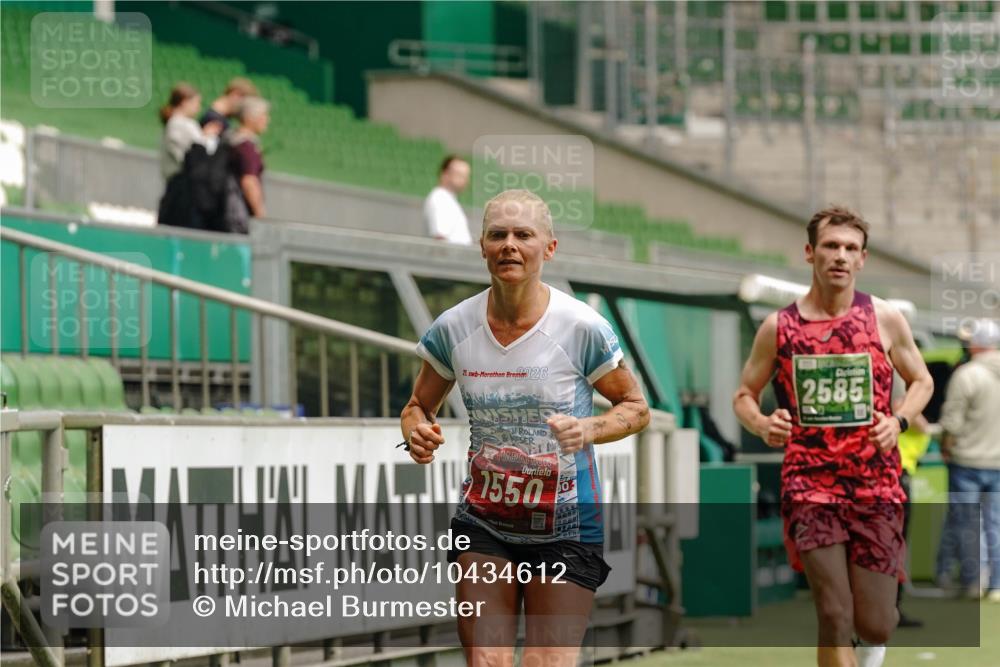 13.09.2026 - 21. swb-Marathon Bremen Michael Burmester http://msf.ph/oto/10434612 13.09.2026 12:36:43 Laufen im Stadion 365, 466, 658, 850, 1288, 1385, 1485, 1550, 1583, 1754, 1875, 1993, 2073, 3617, 4232, 7244, 7692, 7768, 8075, 8729, 13033, 299, 482, 525, 668, 919, 943, 1212, 1606, 1629, 2072, 2100, 5428, 7741 meine-sportfotos.de