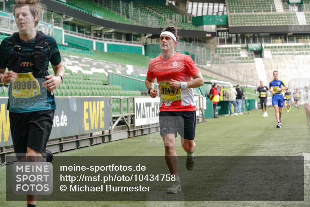 13.09.2026 - 21. swb-Marathon Bremen Michael Burmester http://msf.ph/oto/10434758 13.09.2026 10:25:13 Laufen im Stadion 10143, 10312, 10328, 10336, 10337, 10342, 10346, 10358, 10398, 10456, 10520, 10593, 10618, 10632, 10742, 10775, 10806, 10816, 10861, 10972, 10987, 10988, 11019, 11020, 11042, 11088, 11108, 11143, 11201, 11265, 11312, 11373, 11375, 11442, 11447, 11468, 11527, 11607, 11615, 11628, 11630, 11632, 11704, 11758, 11779, 11826, 11895, 11903, 11948, 12246, 12281, 12406, 12426, 12442, 12468, 12469, 12477, 12525, 13520, 13566, 13580, 13585, 13586 meine-sportfotos.de