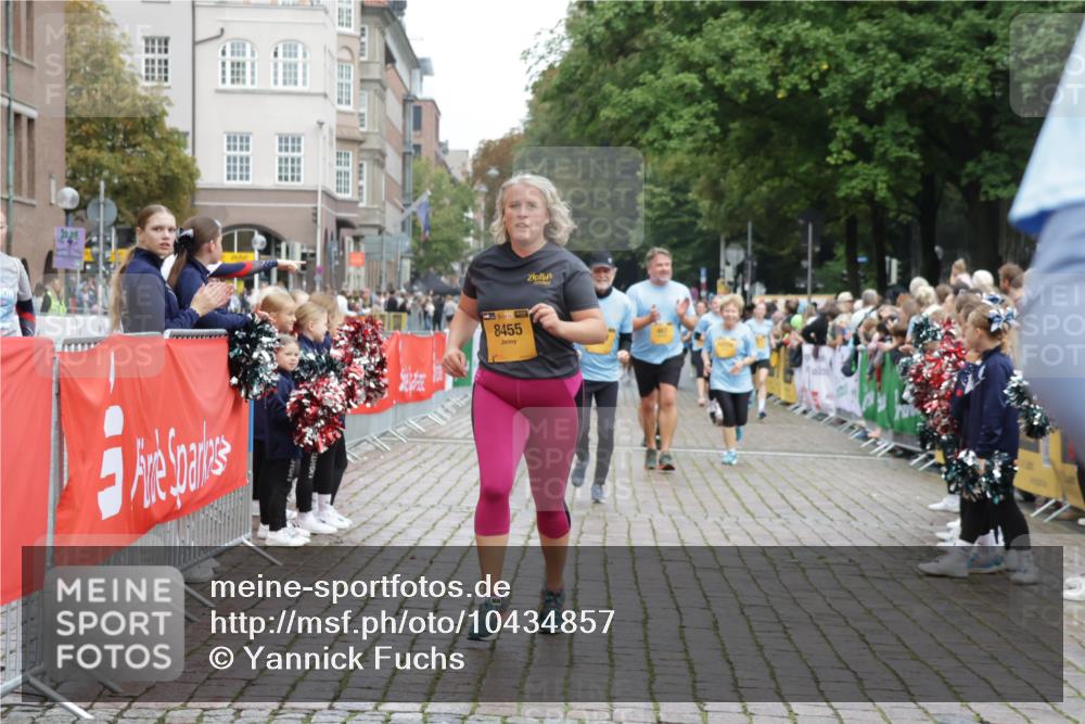 13.09.2026 - Kiel Lauf Yannick Fuchs http://msf.ph/oto/10434857 13.09.2026 09:48:33 Ziel 467, 1493, 1731, 2676, 2943, 3843, 4350, 5518, 7432, 8455, 10729, 122, 366, 872, 1047, 1227, 1713, 1976, 2656, 2671, 2970, 4219, 4288, 4350, 4467, 4710, 5185, 5518, 5825, 6242, 6464, 7070, 7247, 7258, 7481, 8080, 9694, 9755, 10200, 11954, 830, 1547, 2047, 2663, 2852, 2921, 3509, 5784, 6239, 6362, 7071, 7448, 9209, 9382, 9384, 10458, 10961, 11054, 11184, 11694, 122, 218, 2241, 2755, 3812, 4225, 4288, 4710, 5215, 6809, 6942, 7258, 9694 meine-sportfotos.de