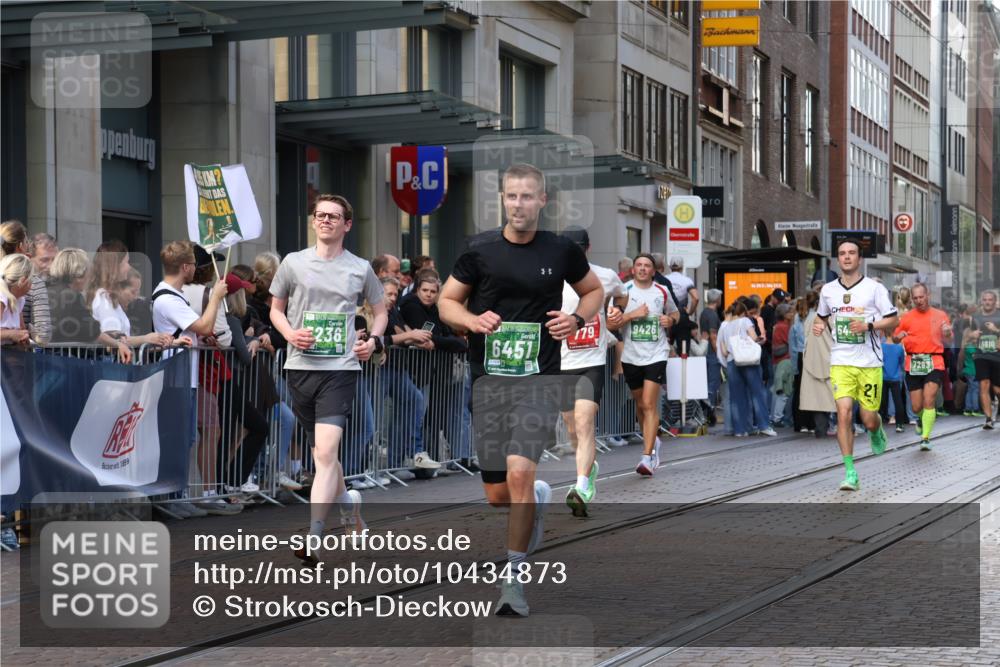 13.09.2026 - 21. swb-Marathon Bremen Strokosch-Dieckow http://msf.ph/oto/10434873 13.09.2026 13:13:33 Ziel 524, 670, 683, 1704, 1707, 1937, 2422, 2701, 2824, 3236, 3413, 5443, 5593, 5610, 6451, 7210, 7283, 7707, 9426, 9635, 9884, 10105, 13099, 280, 621, 779, 2130, 2360, 2401, 2767, 2882, 2962, 3566, 5345, 6038, 6394, 6407, 7493, 8197, 8464, 8477, 8568, 8840, 8963, 9442 meine-sportfotos.de