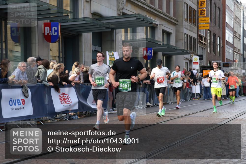 13.09.2026 - 21. swb-Marathon Bremen Strokosch-Dieckow http://msf.ph/oto/10434901 13.09.2026 13:13:33 Ziel 524, 670, 683, 1704, 1707, 1937, 2422, 2701, 2824, 3236, 3413, 5443, 5593, 5610, 6451, 7210, 7283, 7707, 9426, 9635, 9884, 10105, 13099, 280, 621, 779, 2130, 2360, 2401, 2767, 2882, 2962, 3566, 5345, 6038, 6394, 6407, 7493, 8197, 8464, 8477, 8568, 8840, 8963, 9442 meine-sportfotos.de