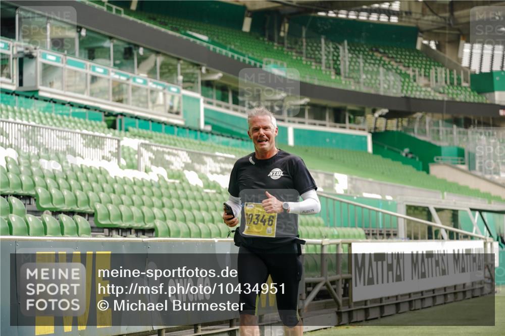 13.09.2026 - 21. swb-Marathon Bremen Michael Burmester http://msf.ph/oto/10434951 13.09.2026 10:25:24 Laufen im Stadion 10143, 10228, 10312, 10328, 10336, 10337, 10342, 10346, 10358, 10398, 10447, 10454, 10456, 10593, 10618, 10632, 10742, 10775, 10806, 10816, 10861, 10972, 10987, 10988, 11019, 11020, 11088, 11108, 11143, 11155, 11187, 11201, 11265, 11312, 11375, 11442, 11447, 11468, 11527, 11607, 11615, 11630, 11632, 11704, 11758, 11779, 11826, 11895, 11948, 12246, 12281, 12406, 12426, 12442, 12468, 12469, 12477, 12525, 13520, 13585, 13586 meine-sportfotos.de