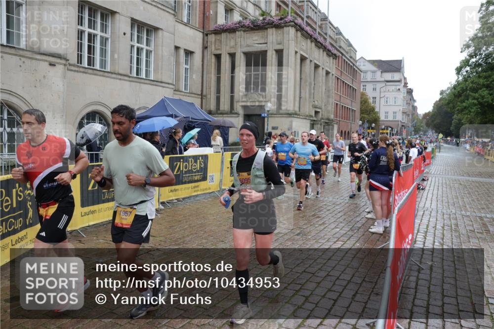 13.09.2026 - Kiel Lauf Yannick Fuchs http://msf.ph/oto/10434953 13.09.2026 11:45:08 Ziel  meine-sportfotos.de