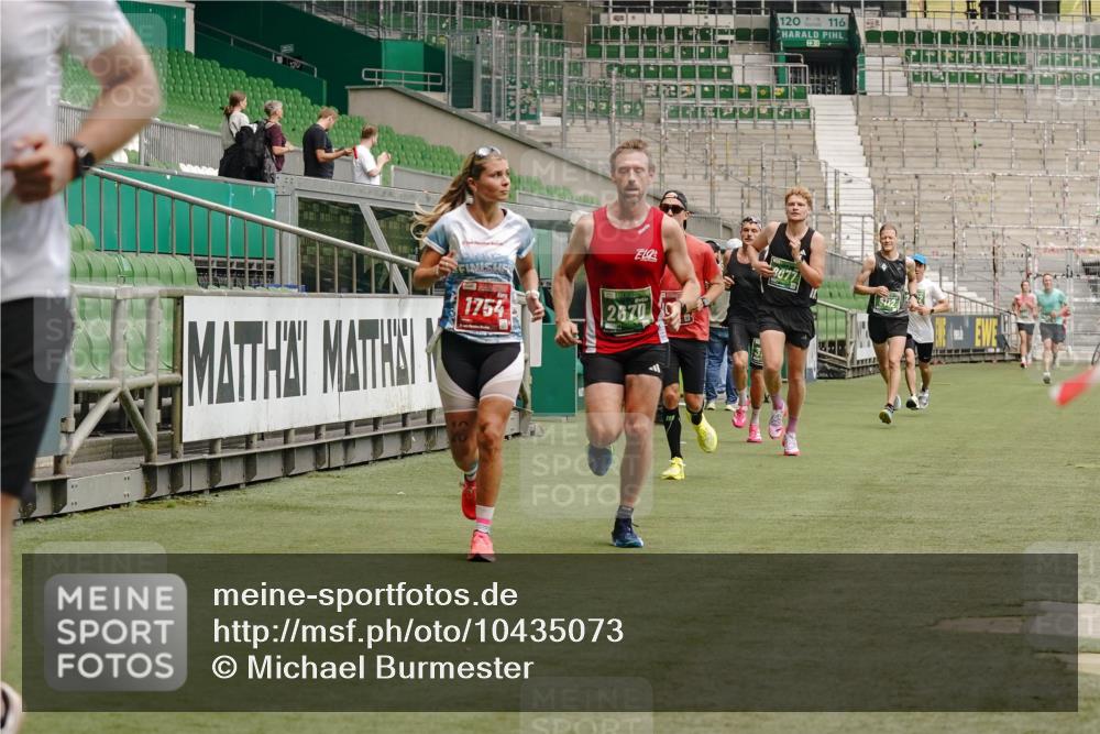 13.09.2026 - 21. swb-Marathon Bremen Michael Burmester http://msf.ph/oto/10435073 13.09.2026 12:37:22 Laufen im Stadion 365, 466, 658, 850, 895, 1090, 1118, 1288, 1385, 1485, 1583, 1604, 1754, 1993, 2073, 2585, 2670, 3617, 7244, 7768, 8075, 8081, 8729, 9522, 13033, 250, 272, 299, 525, 919, 1089, 1212, 2072, 5428, 7741 meine-sportfotos.de