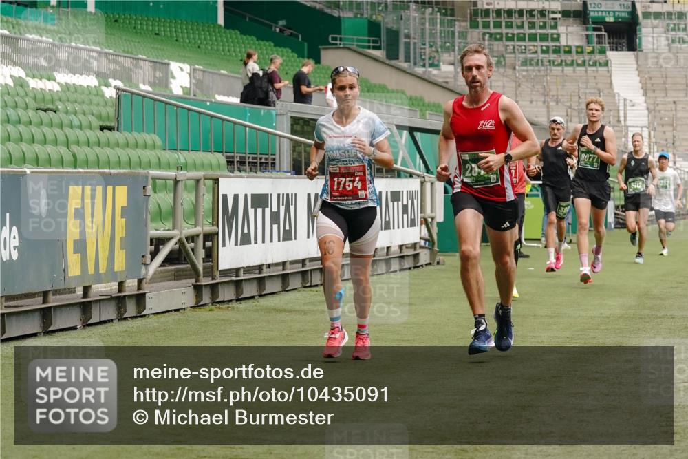 13.09.2026 - 21. swb-Marathon Bremen Michael Burmester http://msf.ph/oto/10435091 13.09.2026 12:37:23 Laufen im Stadion 365, 466, 658, 850, 895, 1090, 1118, 1288, 1385, 1485, 1583, 1604, 1754, 1993, 2073, 2585, 2670, 3617, 7244, 7768, 8075, 8081, 8729, 9522, 9617, 13033, 250, 272, 299, 525, 919, 1089, 1212, 2072, 5428, 7741 meine-sportfotos.de