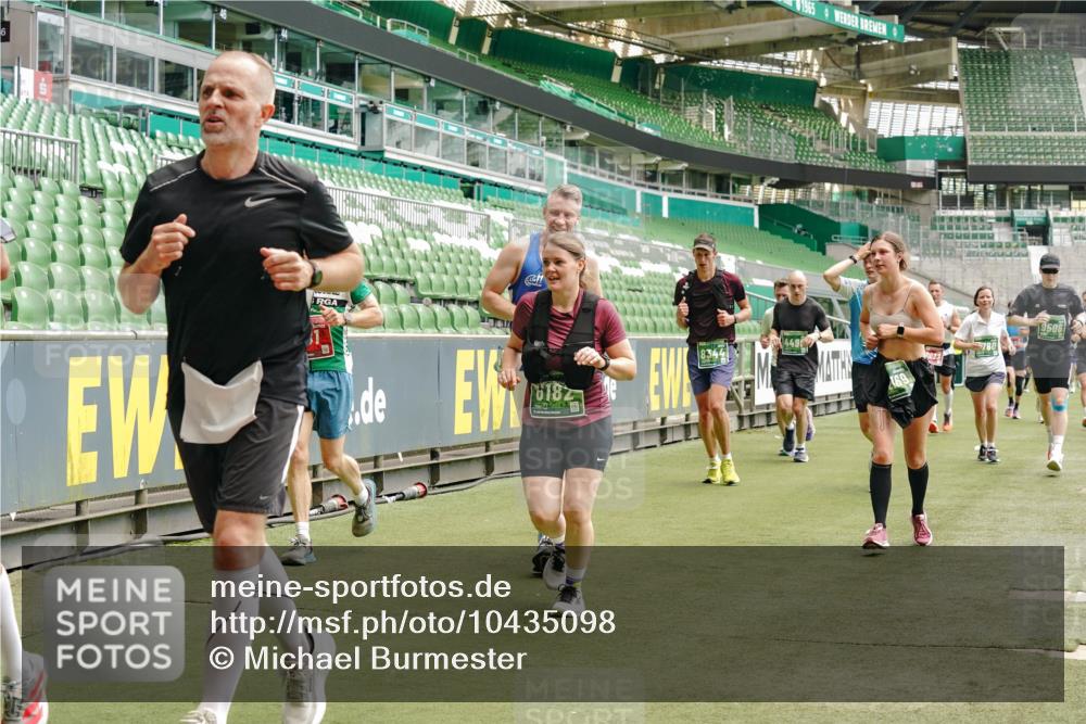 13.09.2026 - 21. swb-Marathon Bremen Michael Burmester http://msf.ph/oto/10435098 13.09.2026 13:05:21 Laufen im Stadion 178, 209, 217, 244, 323, 394, 430, 534, 536, 565, 647, 784, 891, 900, 1073, 1239, 1243, 1274, 1307, 1308, 1343, 1373, 1380, 1456, 1533, 1581, 1627, 1653, 1656, 1687, 1780, 1914, 1932, 1941, 2023, 2076, 2089, 2126, 2241, 2244, 2265, 2301, 2310, 2355, 2369, 2393, 2430, 2452, 2464, 2602, 2723, 2742, 2764, 2867, 2872, 2891, 2910, 2919, 2957, 2959, 2985, 3028, 3030, 3115, 3217, 3278, 3320, 3343, 3419, 3425, 3444, 3454, 3485, 3521, 3796, 3909, 242 meine-sportfotos.de