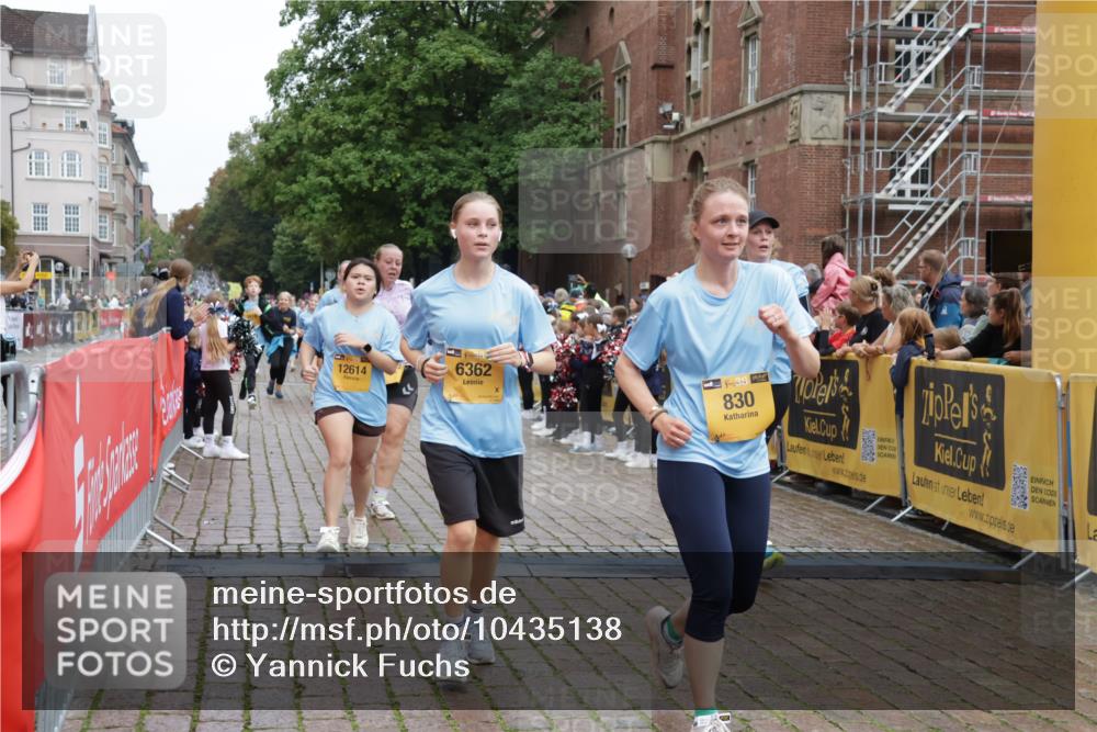 13.09.2026 - Kiel Lauf Yannick Fuchs http://msf.ph/oto/10435138 13.09.2026 09:48:57 Ziel 830, 1547, 2047, 2663, 2852, 2921, 3418, 3550, 4961, 6065, 6362, 6593, 8844, 9058, 9209, 9219, 9691, 10092, 11184, 11294, 11411, 12614, 467, 1493, 1731, 2047, 2676, 2943, 3509, 3843, 4350, 5518, 5784, 6239, 7071, 7432, 7448, 8455, 9382, 9384, 10458, 10729, 10961, 11054, 11694, 221, 1559, 1561, 2115, 2592, 2626, 2731, 2867, 3094, 4173, 4333, 6278, 8617, 8681, 9001, 10150, 11190, 11322, 11989, 11990, 1047, 1976, 2656, 2671, 4350, 5185, 5518, 7247 meine-sportfotos.de