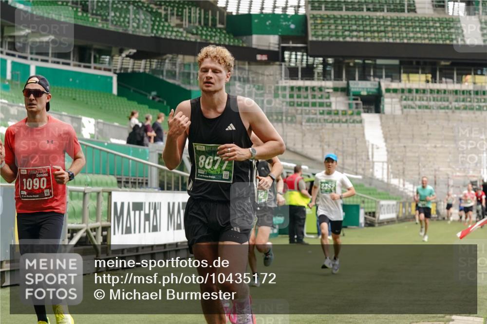 13.09.2026 - 21. swb-Marathon Bremen Michael Burmester http://msf.ph/oto/10435172 13.09.2026 12:37:29 Laufen im Stadion 346, 365, 466, 658, 850, 895, 1090, 1118, 1288, 1385, 1485, 1583, 1604, 1754, 2073, 2141, 2585, 2670, 3617, 7244, 7650, 7768, 8075, 8077, 8081, 8729, 9522, 9617, 250, 272, 299, 525, 919, 1089, 1212, 2072, 5428, 7741 meine-sportfotos.de