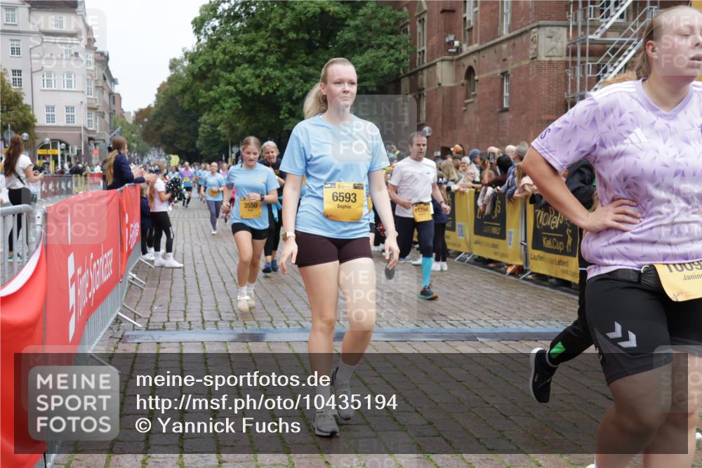 13.09.2026 - Kiel Lauf Yannick Fuchs http://msf.ph/oto/10435194 13.09.2026 09:49:01 Ziel 830, 3418, 3550, 4961, 6065, 6278, 6362, 6593, 8844, 9058, 9219, 9691, 10092, 11294, 11322, 11411, 12614, 467, 1493, 1547, 1731, 2047, 2663, 2676, 2852, 2921, 2943, 3509, 3843, 5784, 6239, 7071, 7432, 7448, 8455, 9209, 9382, 9384, 10458, 10729, 10961, 11054, 11184, 11694, 221, 784, 1559, 1561, 2115, 2592, 2626, 2731, 2867, 2919, 3094, 4173, 4333, 4364, 4962, 8617, 8681, 8869, 9001, 10150, 11190, 11989, 11990, 1493, 4350, 5185, 5518 meine-sportfotos.de