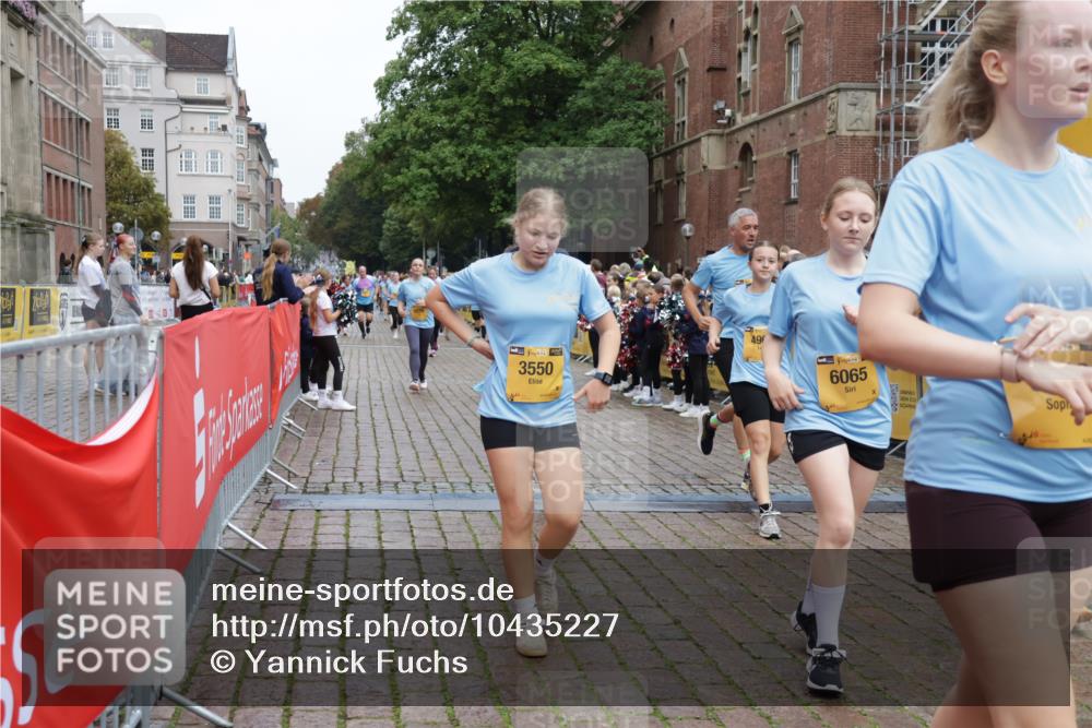 13.09.2026 - Kiel Lauf Yannick Fuchs http://msf.ph/oto/10435227 13.09.2026 09:49:03 Ziel 1559, 1561, 2867, 3418, 3550, 4333, 4961, 6065, 6278, 6362, 6593, 8844, 9001, 9058, 9219, 9691, 10092, 11190, 11294, 11322, 11411, 12614, 467, 830, 1547, 1731, 2047, 2663, 2676, 2852, 2921, 2943, 3509, 3843, 5784, 6239, 6362, 7071, 7432, 7448, 8455, 9209, 9382, 9384, 10458, 10729, 10961, 11054, 11184, 11694, 221, 784, 2115, 2592, 2626, 2731, 2919, 3094, 4173, 4364, 4962, 8617, 8681, 8869, 10145, 10150, 11989, 11990, 1493, 4350, 5518 meine-sportfotos.de
