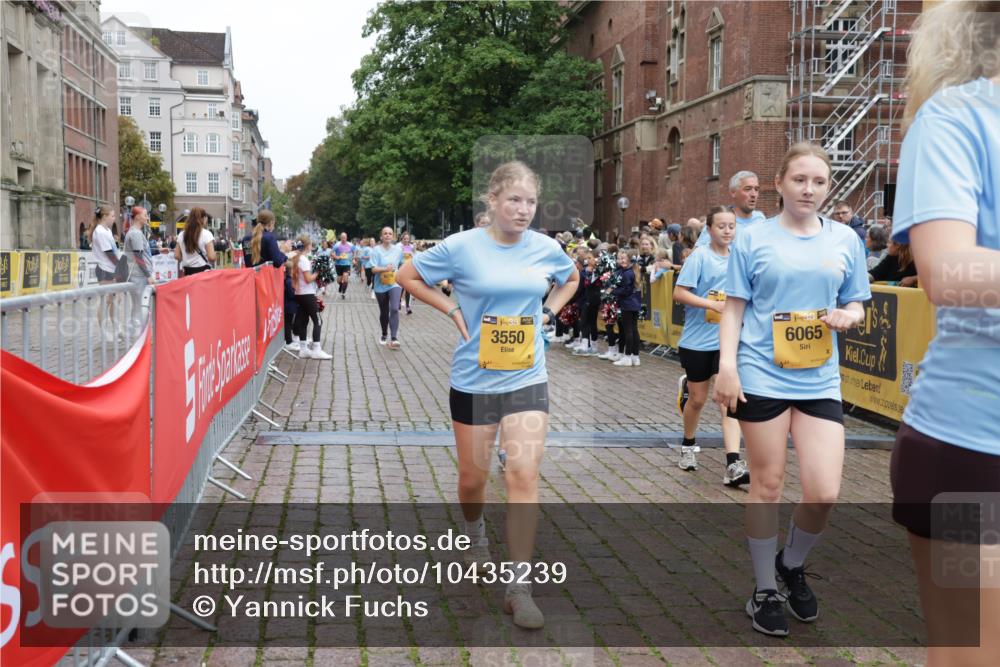 13.09.2026 - Kiel Lauf Yannick Fuchs http://msf.ph/oto/10435239 13.09.2026 09:49:03 Ziel 1559, 1561, 2867, 3418, 3550, 4333, 4961, 6065, 6278, 6362, 6593, 8844, 9001, 9058, 9219, 9691, 10092, 11190, 11294, 11322, 11411, 12614, 467, 830, 1547, 1731, 2047, 2663, 2676, 2852, 2921, 2943, 3509, 3843, 5784, 6239, 6362, 7071, 7432, 7448, 8455, 9209, 9382, 9384, 10458, 10729, 10961, 11054, 11184, 11694, 221, 784, 2115, 2592, 2626, 2731, 2919, 3094, 4173, 4364, 4962, 8617, 8681, 8869, 10145, 10150, 11989, 11990, 1493, 4350, 5518 meine-sportfotos.de