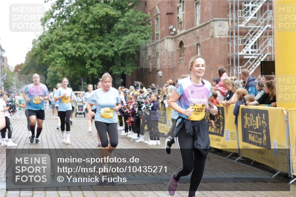 13.09.2026 - Kiel Lauf Yannick Fuchs http://msf.ph/oto/10435271 13.09.2026 09:49:09 Ziel 221, 1559, 1561, 2592, 2731, 2867, 3094, 4333, 4961, 6278, 8681, 8844, 9001, 9058, 9219, 10150, 11190, 11322, 11411, 11989, 11990, 467, 830, 1547, 1731, 2047, 2663, 2676, 2852, 2921, 3418, 3509, 3550, 3843, 4961, 5784, 6065, 6239, 6362, 6593, 7071, 7432, 7448, 9209, 9382, 9384, 9691, 10092, 10458, 10729, 10961, 11054, 11184, 11294, 11694, 12614, 784, 2115, 2327, 2626, 2919, 3785, 4173, 4364, 4711, 4962, 5404, 8617, 8869, 10145, 12492, 12632, 467, 1731 meine-sportfotos.de