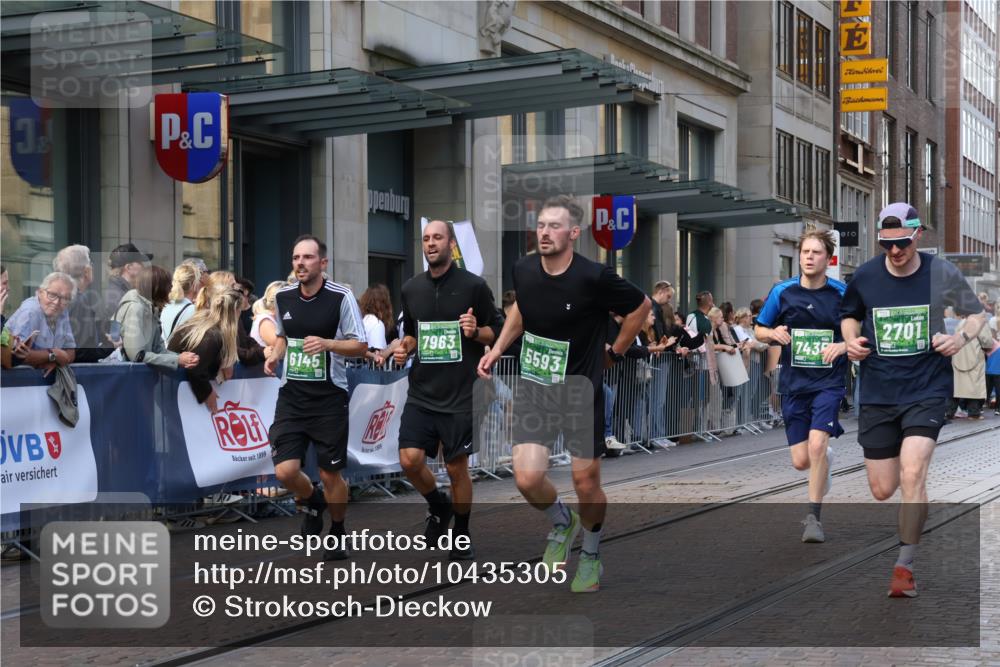 13.09.2026 - 21. swb-Marathon Bremen Strokosch-Dieckow http://msf.ph/oto/10435305 13.09.2026 13:13:48 Ziel 107, 235, 670, 1433, 1542, 1613, 1998, 2043, 2084, 2701, 2824, 2922, 3236, 4728, 5593, 5610, 6145, 7029, 7283, 7435, 7591, 7963, 8118, 8886, 8919, 9426, 9635, 10105, 524, 683, 779, 1704, 1707, 1937, 2401, 2422, 2767, 2882, 3236, 3413, 5443, 6451, 7210, 7283, 7493, 7707, 8477, 8840, 9442, 9884, 13099 meine-sportfotos.de