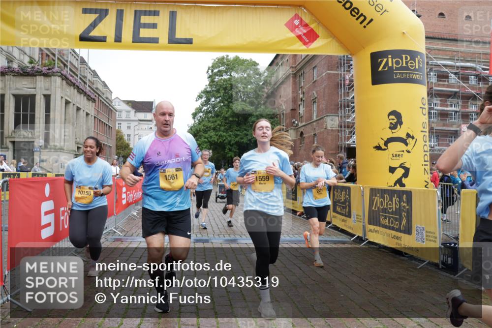 13.09.2026 - Kiel Lauf Yannick Fuchs http://msf.ph/oto/10435319 13.09.2026 09:49:13 Ziel 221, 784, 1559, 1561, 2115, 2592, 2626, 2731, 2867, 3094, 4173, 4333, 6278, 8617, 8681, 9001, 10150, 11190, 11322, 11989, 11990, 830, 1547, 2047, 2663, 2852, 2921, 3418, 3509, 3550, 3843, 4961, 5784, 6065, 6239, 6278, 6362, 6593, 7071, 7432, 7448, 8844, 9058, 9209, 9219, 9382, 9384, 9691, 10092, 10458, 10961, 11054, 11184, 11294, 11411, 11694, 12614, 2065, 2327, 2919, 3785, 4363, 4364, 4376, 4711, 4962, 5404, 8869, 10145, 12492, 12632, 467, 1731, 6239, 7071 meine-sportfotos.de