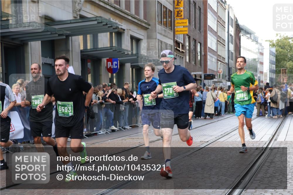 13.09.2026 - 21. swb-Marathon Bremen Strokosch-Dieckow http://msf.ph/oto/10435321 13.09.2026 13:13:48 Ziel 107, 235, 670, 1433, 1542, 1613, 1998, 2043, 2084, 2701, 2824, 2922, 3236, 4728, 5593, 5610, 6145, 7029, 7283, 7435, 7591, 7963, 8118, 8886, 8919, 9426, 9635, 10105, 524, 683, 779, 1704, 1707, 1937, 2401, 2422, 2767, 2882, 3236, 3413, 5443, 6451, 7210, 7283, 7493, 7707, 8477, 8840, 9442, 9884, 13099 meine-sportfotos.de