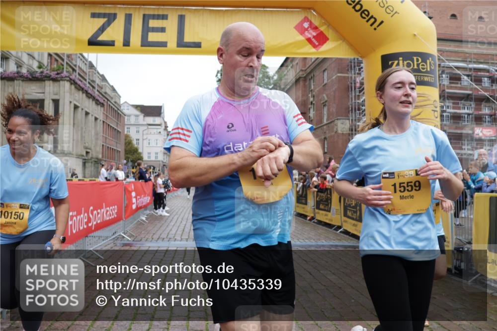 13.09.2026 - Kiel Lauf Yannick Fuchs http://msf.ph/oto/10435339 13.09.2026 09:49:14 Ziel 221, 784, 1559, 1561, 2115, 2592, 2626, 2731, 2867, 3094, 4173, 4333, 4364, 4962, 8617, 8681, 9001, 10150, 11190, 11322, 11989, 11990, 830, 1547, 2047, 2663, 2852, 2921, 3418, 3509, 3550, 4961, 5784, 6065, 6239, 6278, 6362, 6593, 7071, 7448, 8844, 9058, 9209, 9219, 9382, 9384, 9691, 10092, 10458, 10961, 11054, 11184, 11294, 11411, 11694, 12614, 2065, 2327, 2919, 3785, 4363, 4376, 4711, 5404, 8869, 10145, 12492, 12632, 467, 1731, 6239, 7071, 7448, 10458 meine-sportfotos.de