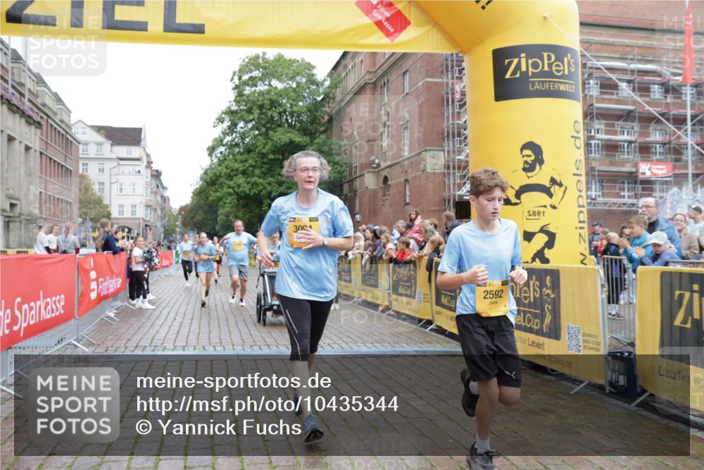 13.09.2026 - Kiel Lauf Yannick Fuchs http://msf.ph/oto/10435344 13.09.2026 09:49:15 Ziel 221, 784, 1559, 1561, 2115, 2592, 2626, 2731, 2867, 3094, 4173, 4333, 4364, 4962, 8617, 8681, 8869, 9001, 10150, 11190, 11322, 11989, 11990, 830, 1547, 2047, 2663, 2852, 2921, 3418, 3509, 3550, 4961, 5784, 6065, 6239, 6278, 6362, 6593, 7448, 8844, 9058, 9209, 9219, 9382, 9384, 9691, 10092, 10458, 10961, 11054, 11184, 11294, 11411, 12614, 2065, 2327, 2919, 3785, 4363, 4376, 4711, 5404, 10145, 12492, 12632, 467, 1731, 5784, 6239, 7071, 7448, 9382, 9384, 10458 meine-sportfotos.de