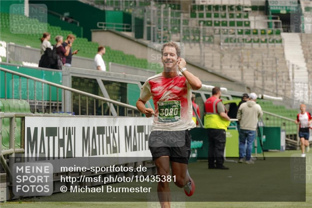13.09.2026 - 21. swb-Marathon Bremen Michael Burmester http://msf.ph/oto/10435381 13.09.2026 12:37:42 Laufen im Stadion 346, 365, 466, 658, 895, 1090, 1118, 1288, 1385, 1485, 1583, 1604, 1754, 2073, 2141, 2352, 2585, 2670, 3080, 3606, 3617, 6112, 7244, 7650, 7768, 8077, 8081, 8729, 9399, 9522, 9617, 250, 272, 299, 525, 919, 1089, 1212, 2072, 5428, 7741 meine-sportfotos.de