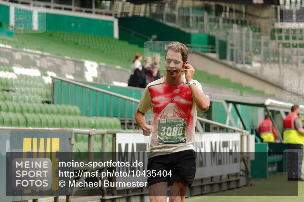 13.09.2026 - 21. swb-Marathon Bremen Michael Burmester http://msf.ph/oto/10435404 13.09.2026 12:37:43 Laufen im Stadion 346, 365, 466, 658, 895, 1090, 1118, 1288, 1385, 1485, 1583, 1604, 1754, 2073, 2141, 2352, 2585, 2670, 3080, 3606, 3617, 6112, 7244, 7650, 7768, 8077, 8081, 8729, 9399, 9522, 9617, 250, 272, 299, 525, 919, 1089, 1212, 2072, 5428, 7741 meine-sportfotos.de
