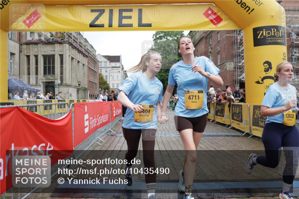 13.09.2026 - Kiel Lauf Yannick Fuchs http://msf.ph/oto/10435490 13.09.2026 09:49:29 Ziel 2065, 2327, 2919, 3785, 4363, 4364, 4376, 4711, 4962, 5404, 8869, 10145, 12492, 12632, 221, 784, 1559, 1561, 2115, 2592, 2626, 2731, 2867, 3094, 3418, 3550, 4173, 4333, 4364, 4961, 4962, 6065, 6278, 6593, 8617, 8681, 8844, 9001, 9058, 9219, 9691, 10092, 10150, 11190, 11294, 11322, 11411, 11989, 11990, 12614, 2066, 2110, 2366, 2976, 3571, 3687, 4067, 4125, 6658, 7606, 7641, 7884, 8128, 9944, 10159, 10229, 10565, 10990, 11973, 12045, 12560, 12749, 830, 1547, 2047, 2663 meine-sportfotos.de