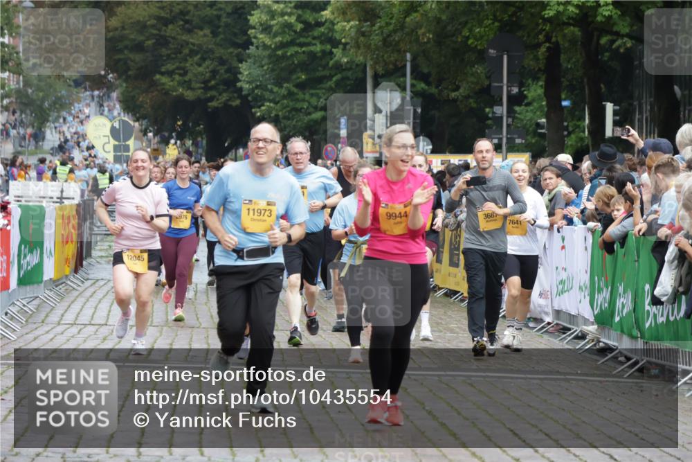 13.09.2026 - Kiel Lauf Yannick Fuchs http://msf.ph/oto/10435554 13.09.2026 09:49:37 Ziel 2065, 2110, 2366, 4067, 4363, 4376, 7641, 8128, 9944, 11973, 12045, 12492, 221, 784, 1559, 1561, 2115, 2327, 2592, 2626, 2731, 2867, 2919, 3094, 3785, 4173, 4333, 4364, 4711, 4962, 5404, 6278, 8617, 8681, 8869, 9001, 10145, 10150, 11190, 11322, 11411, 11989, 11990, 12632, 2066, 2976, 3571, 3687, 4125, 5791, 6359, 6658, 6706, 6707, 7606, 7884, 7937, 10105, 10159, 10178, 10229, 10565, 10990, 12047, 12462, 12560, 12749, 3550, 4961, 6065, 6278, 11411 meine-sportfotos.de