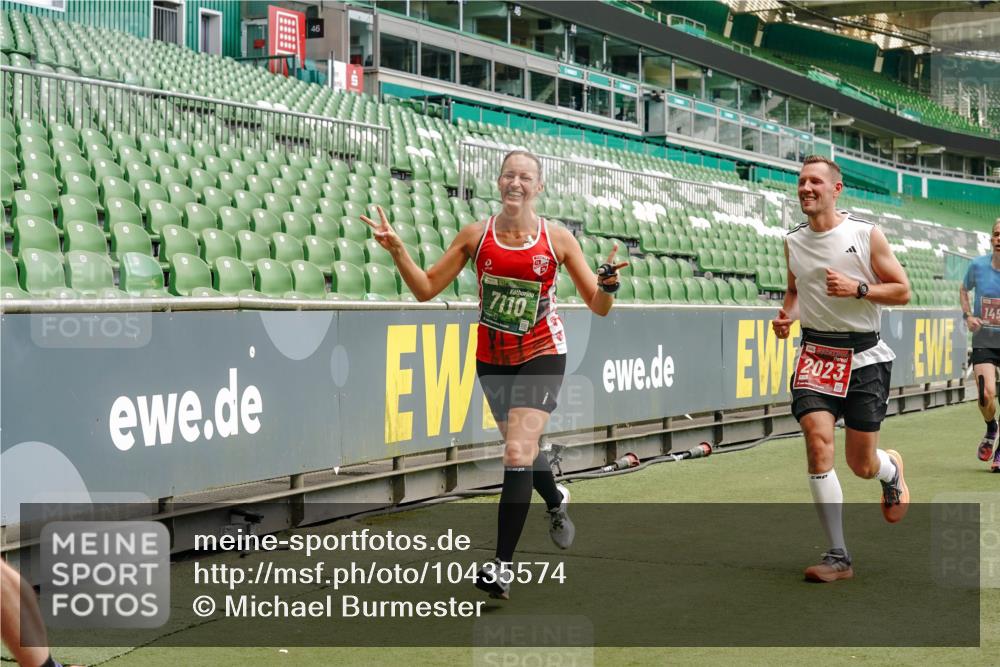 13.09.2026 - 21. swb-Marathon Bremen Michael Burmester http://msf.ph/oto/10435574 13.09.2026 13:05:28 Laufen im Stadion 109, 178, 217, 244, 287, 323, 394, 430, 454, 534, 536, 565, 578, 647, 784, 891, 900, 1073, 1239, 1243, 1274, 1307, 1308, 1373, 1380, 1456, 1533, 1581, 1627, 1653, 1656, 1687, 1780, 1914, 1932, 1941, 2023, 2076, 2089, 2126, 2241, 2244, 2265, 2301, 2310, 2355, 2369, 2393, 2430, 2452, 2464, 2602, 2723, 2742, 2764, 2867, 2872, 2891, 2910, 2919, 2957, 2959, 2985, 3028, 3030, 3115, 3217, 3278, 3320, 3343, 3419, 3425, 3444, 3485, 3521, 3796, 3909 meine-sportfotos.de