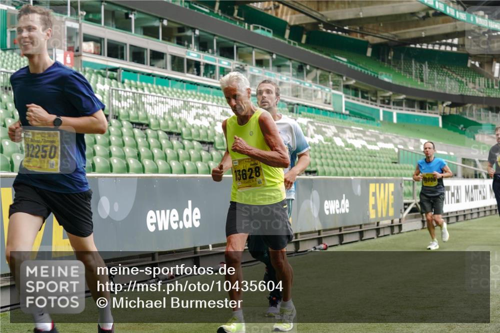 13.09.2026 - 21. swb-Marathon Bremen Michael Burmester http://msf.ph/oto/10435604 13.09.2026 10:25:52 Laufen im Stadion 10143, 10210, 10214, 10228, 10312, 10318, 10328, 10336, 10337, 10342, 10346, 10352, 10358, 10398, 10436, 10445, 10447, 10454, 10456, 10536, 10593, 10632, 10735, 10742, 10775, 10806, 10807, 10816, 10861, 10866, 10987, 10988, 11015, 11019, 11020, 11088, 11108, 11130, 11135, 11155, 11187, 11199, 11209, 11232, 11265, 11279, 11312, 11375, 11442, 11447, 11468, 11527, 11607, 11615, 11630, 11632, 11704, 11758, 11826, 11948, 12281, 12406, 12426, 12525, 13585 meine-sportfotos.de
