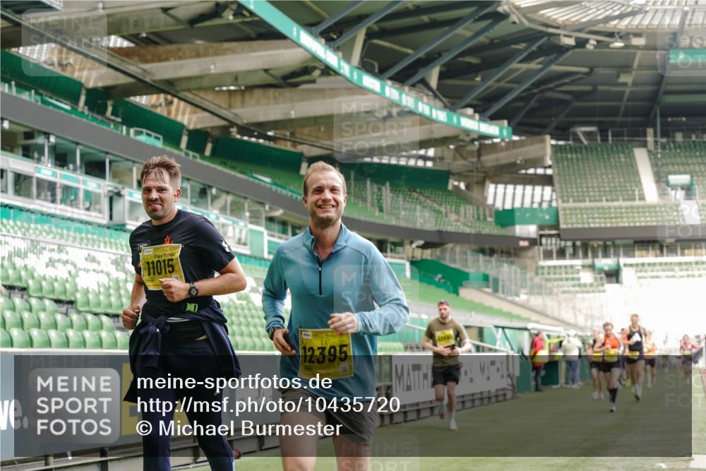 13.09.2026 - 21. swb-Marathon Bremen Michael Burmester http://msf.ph/oto/10435720 13.09.2026 10:25:56 Laufen im Stadion 10143, 10210, 10214, 10228, 10312, 10318, 10328, 10336, 10337, 10342, 10346, 10352, 10358, 10398, 10436, 10445, 10447, 10454, 10456, 10536, 10541, 10593, 10632, 10735, 10742, 10775, 10806, 10807, 10816, 10861, 10866, 10987, 10988, 11015, 11019, 11020, 11088, 11108, 11130, 11135, 11155, 11187, 11199, 11209, 11232, 11265, 11279, 11312, 11375, 11442, 11447, 11468, 11527, 11607, 11615, 11630, 11632, 11704, 11758, 11826, 11948, 12281, 12406, 12426, 13585 meine-sportfotos.de