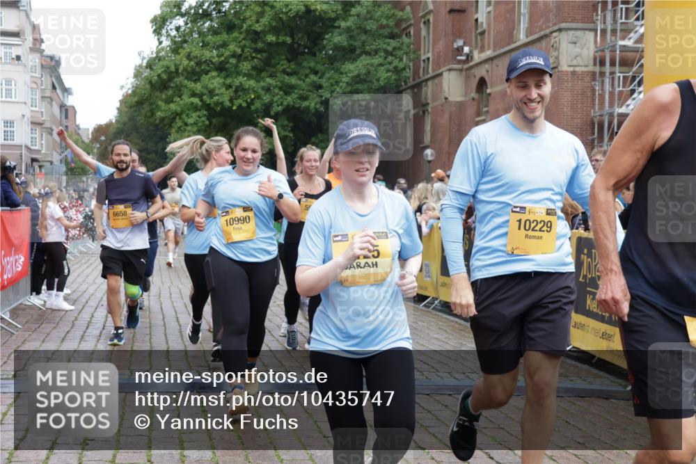 13.09.2026 - Kiel Lauf Yannick Fuchs http://msf.ph/oto/10435747 13.09.2026 09:49:51 Ziel 2066, 2110, 2366, 2976, 3571, 3687, 4067, 4125, 6359, 6658, 6706, 6707, 7606, 7641, 7884, 7937, 8128, 10105, 10159, 10229, 10565, 10990, 12045, 12047, 12560, 12749, 784, 2065, 2327, 2626, 2919, 3785, 4173, 4363, 4364, 4376, 4711, 4962, 5404, 8617, 8869, 9944, 10145, 11973, 12045, 12492, 12632, 639, 951, 1033, 1796, 3042, 3602, 3914, 4856, 5619, 5791, 7142, 7864, 8584, 8585, 8589, 8790, 8890, 9122, 9780, 10074, 10108, 10178, 10487, 10491, 12462 meine-sportfotos.de