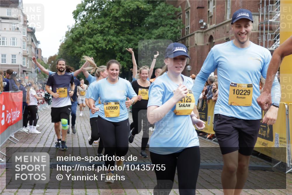 13.09.2026 - Kiel Lauf Yannick Fuchs http://msf.ph/oto/10435755 13.09.2026 09:49:51 Ziel 2066, 2110, 2366, 2976, 3571, 3687, 4067, 4125, 6359, 6658, 6706, 6707, 7606, 7641, 7884, 7937, 8128, 10105, 10159, 10229, 10565, 10990, 12045, 12047, 12560, 12749, 784, 2065, 2327, 2626, 2919, 3785, 4173, 4363, 4364, 4376, 4711, 4962, 5404, 8617, 8869, 9944, 10145, 11973, 12045, 12492, 12632, 639, 951, 1033, 1796, 3042, 3602, 3914, 4856, 5619, 5791, 7142, 7864, 8584, 8585, 8589, 8790, 8890, 9122, 9780, 10074, 10108, 10178, 10487, 10491, 12462 meine-sportfotos.de
