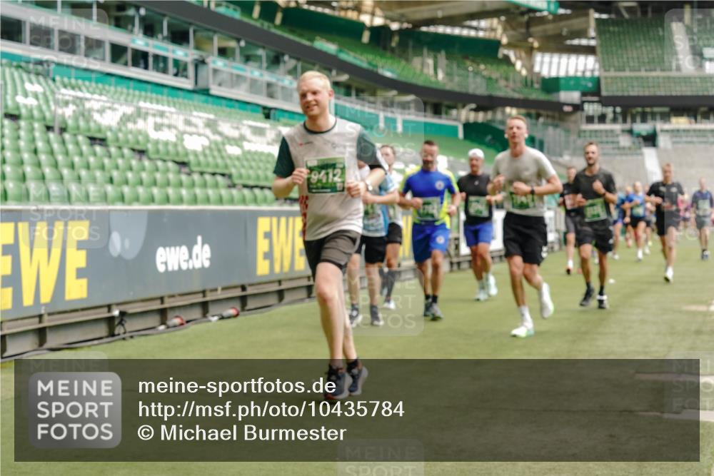 13.09.2026 - 21. swb-Marathon Bremen Michael Burmester http://msf.ph/oto/10435784 13.09.2026 13:05:33 Laufen im Stadion 109, 178, 217, 244, 287, 323, 394, 430, 454, 534, 536, 565, 578, 613, 647, 784, 891, 900, 1073, 1239, 1243, 1274, 1307, 1308, 1373, 1380, 1456, 1533, 1574, 1581, 1627, 1656, 1687, 1780, 1909, 1914, 1932, 1941, 2023, 2076, 2089, 2126, 2241, 2244, 2265, 2301, 2310, 2355, 2369, 2393, 2430, 2452, 2464, 2602, 2723, 2742, 2764, 2867, 2872, 2910, 2919, 2957, 2959, 2985, 3028, 3030, 3115, 3217, 3278, 3320, 3343, 3419, 3425, 3444, 3485, 3521, 3796, 3909 meine-sportfotos.de