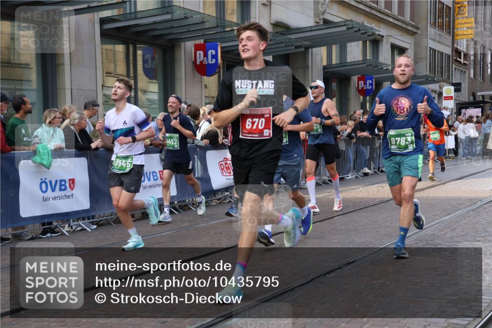 13.09.2026 - 21. swb-Marathon Bremen Strokosch-Dieckow http://msf.ph/oto/10435795 13.09.2026 13:14:08 Ziel 107, 199, 376, 469, 1043, 1125, 1492, 1542, 1814, 1998, 2043, 2084, 2203, 2913, 2922, 3085, 3545, 3821, 3834, 4452, 4685, 4728, 5239, 5794, 5836, 5986, 6130, 6506, 7117, 7591, 7659, 7826, 8366, 8456, 8919, 9242, 9783, 9868, 235, 524, 670, 683, 1433, 1613, 1704, 1707, 1937, 1998, 2422, 2701, 2824, 3236, 5443, 5593, 5610, 6145, 6451, 7029, 7210, 7283, 7435, 7963, 8118, 8886, 9426, 9635, 10105 meine-sportfotos.de