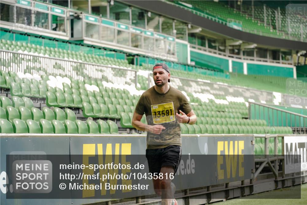 13.09.2026 - 21. swb-Marathon Bremen Michael Burmester http://msf.ph/oto/10435816 13.09.2026 10:25:59 Laufen im Stadion 10143, 10210, 10214, 10228, 10312, 10318, 10328, 10336, 10337, 10342, 10346, 10352, 10358, 10398, 10436, 10445, 10447, 10454, 10456, 10464, 10536, 10541, 10583, 10593, 10632, 10735, 10742, 10775, 10806, 10807, 10816, 10861, 10866, 10987, 10988, 11015, 11019, 11020, 11088, 11108, 11130, 11135, 11155, 11187, 11199, 11209, 11232, 11265, 11279, 11312, 11375, 11442, 11447, 11468, 11527, 11607, 11615, 11630, 11632, 11704, 11758, 11826, 11948, 12281, 12406, 12426 meine-sportfotos.de