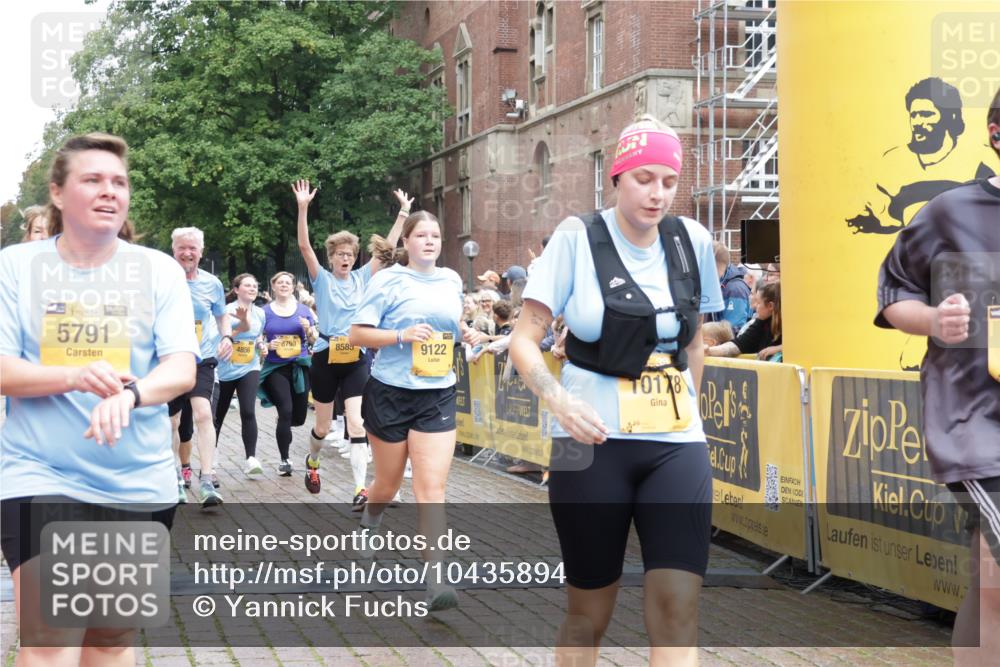 13.09.2026 - Kiel Lauf Yannick Fuchs http://msf.ph/oto/10435894 13.09.2026 09:50:03 Ziel 639, 951, 1033, 1796, 3042, 3602, 3914, 4856, 5619, 5791, 6706, 6707, 7142, 7937, 8584, 8585, 8589, 8790, 8890, 9122, 9780, 10074, 10108, 10178, 10487, 10491, 10653, 11565, 11814, 12047, 12462, 2065, 2066, 2110, 2366, 2976, 3571, 3687, 4067, 4125, 4363, 4376, 6359, 6658, 6706, 6707, 7606, 7641, 7884, 7937, 8128, 9944, 10105, 10159, 10229, 10565, 10990, 11973, 12045, 12047, 12492, 12560, 12749, 1366, 5184, 5254, 5535, 7864, 8023, 8042, 9683, 9793, 10548, 2327, 2919 meine-sportfotos.de