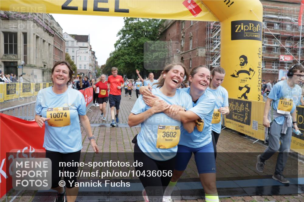 13.09.2026 - Kiel Lauf Yannick Fuchs http://msf.ph/oto/10436056 13.09.2026 09:50:11 Ziel 639, 951, 1366, 1796, 3042, 3602, 4856, 5535, 5619, 7142, 7864, 8042, 8584, 8585, 8589, 8790, 8890, 9683, 9780, 9793, 10074, 10108, 10487, 10491, 10548, 10653, 11565, 11814, 951, 1033, 1796, 2066, 2110, 2366, 2976, 3571, 3687, 3914, 4067, 4125, 5791, 6359, 6658, 6706, 6707, 7606, 7641, 7884, 7937, 8128, 8584, 8585, 8589, 9122, 9944, 10105, 10159, 10178, 10229, 10565, 10990, 11973, 12045, 12047, 12462, 12560, 12749, 2811, 2816, 3561, 3698, 4229, 5184, 5254, 5596, 8023 meine-sportfotos.de