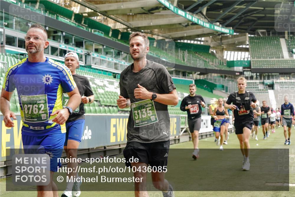 13.09.2026 - 21. swb-Marathon Bremen Michael Burmester http://msf.ph/oto/10436085 13.09.2026 13:05:37 Laufen im Stadion 109, 178, 217, 244, 287, 303, 323, 394, 430, 454, 534, 536, 565, 578, 613, 647, 784, 891, 900, 1073, 1239, 1243, 1274, 1307, 1308, 1365, 1373, 1380, 1456, 1533, 1574, 1581, 1627, 1656, 1687, 1780, 1823, 1909, 1914, 1932, 1941, 2023, 2076, 2089, 2126, 2241, 2244, 2265, 2301, 2310, 2355, 2369, 2393, 2430, 2452, 2464, 2602, 2723, 2742, 2764, 2867, 2872, 2910, 2919, 2957, 2959, 2985, 3028, 3030, 3115, 3217, 3278, 3320, 3343, 3419, 3425, 3444, 3485, 3521, 3796, 3909 meine-sportfotos.de