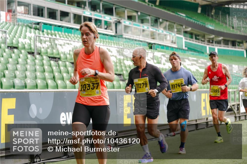 13.09.2026 - 21. swb-Marathon Bremen Michael Burmester http://msf.ph/oto/10436120 13.09.2026 10:26:08 Laufen im Stadion 10143, 10210, 10214, 10228, 10312, 10318, 10319, 10336, 10337, 10342, 10346, 10352, 10358, 10398, 10436, 10445, 10447, 10454, 10456, 10464, 10504, 10536, 10541, 10583, 10593, 10632, 10735, 10742, 10775, 10806, 10807, 10816, 10861, 10866, 10873, 10987, 10988, 10992, 11015, 11019, 11020, 11063, 11088, 11108, 11130, 11135, 11155, 11187, 11199, 11209, 11232, 11265, 11279, 11312, 11375, 11447, 11468, 11527, 11607, 11615, 11704, 11758, 11948, 12281, 12406, 12426 meine-sportfotos.de